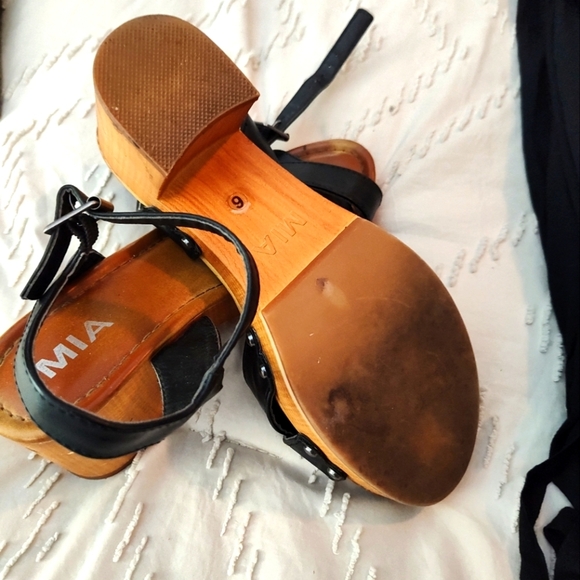 MIA black faux leather upper Susan wooden chunky heel Sandals, 6 - Picture 3 of 4